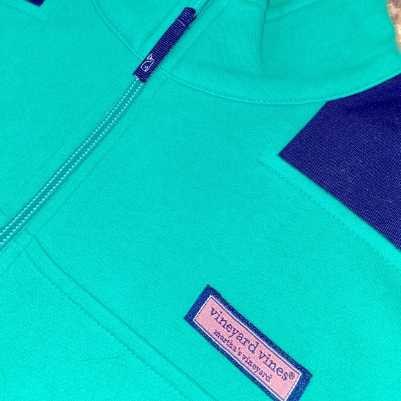 NWOT VINEYARD VINES Navy/Teal Pullover, Size Medium - Picture 4 of 9